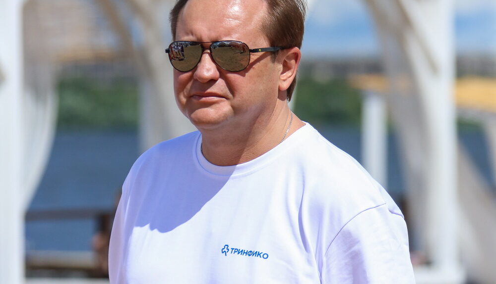 Олег Белай